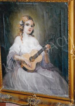 Bachmann Károly - Lány gitárral (fotó: Kieselbach Tamás)