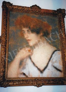 Rippl-Rónai, József - Female Portrait; pastel on paper; Signed lower right; Photo: Tamás Kieselbach