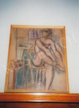  Román, György - Sitting Nude; pencil on paper; Signed lower left; Photo: Tamás Kieselbach