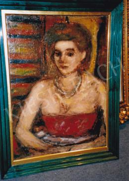  Czóbel, Béla - Lady in Red Dress; 68x52 cm; oil on canvas; Signed upper right: Czóbel; Photo: Tamás Kieselbach