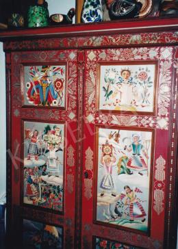  Tálos, Gyula - Wardrobe with Gyula Tálos' Paintings; Photo: Tamás Kieselbach