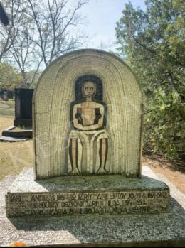 Járitz, Józsa - The final resting place of Józsa Járitz and András Járitz in Budapest. The mosaic of the tombstone was made by  Józsa Járitz. Photo: Ákos Kieselbach