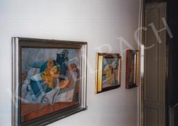  Kmetty, János - On the left: Still-life tempera, paper, 42x62 cm, around 1930. Signed lower right: Kmetty Photo: Kieselbach, Tamás