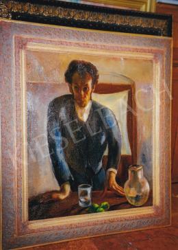  Paizs-Goebel, Jenő - Leaning on a table, Self-portrait; oil on canvas; 69x59 cm; Without signing; Photo: Tamás Kieselbach