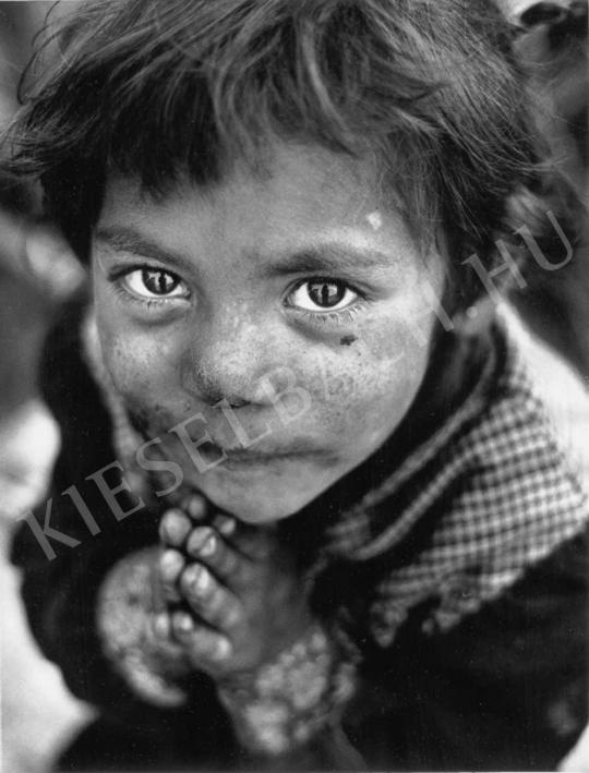 Horváth M., Judit - Look, 1992 | Auction of Photos and Works on Paper auction / 154 Lot