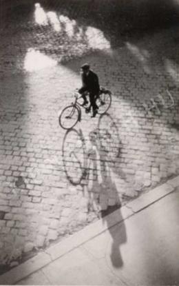 Dulovits, Jenő - Bicyclist in Backlight, c. 1940 