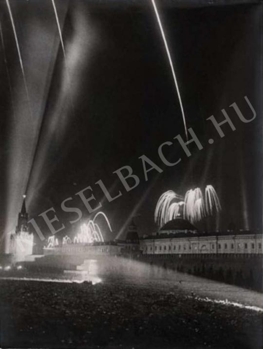 Halip, Jakov - Tűzijáték a Győzelem napja megünneplésére 1945 június 24-én | Fotóaukció 2007 aukció / 32 tétel