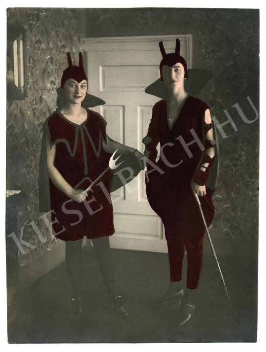 Ismeretlen fotós - Két ördög, 1926 körül | Fotóaukció 2008 aukció / 3 tétel