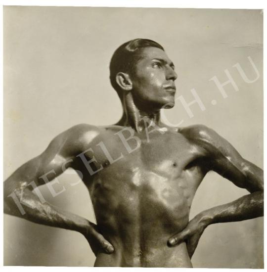 Unknown artist - Male half-nude | Auction of Photos auction / 26 Lot