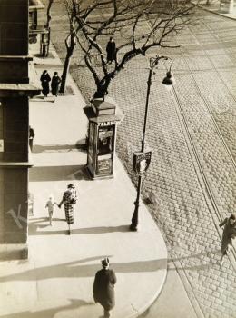 Osoha, László - Street corner in Budapest, late 1930's 