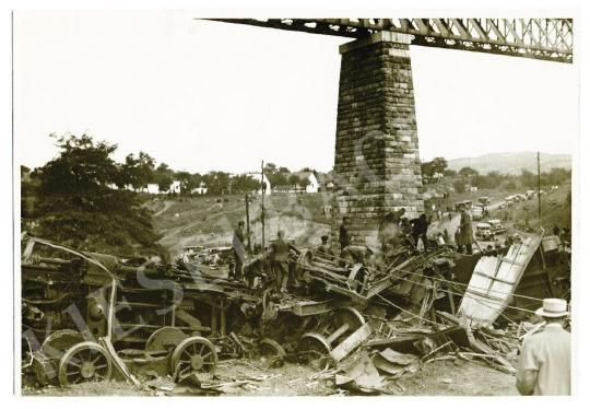 MAFIRT (Magyar Film Iroda) - Biatorbágy, scene of the attempt the day after, 13th september 1931. | Auction of Photos auction / 95 Lot