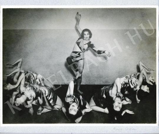 Marsovszky ,Elemér Mrs, Ada Ackermann - Kinephony: Lilla Bauer and members of the dance group, 1932 | Auction of Photos auction / 119 Lot