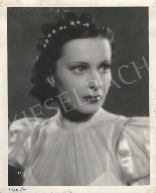 For sale Unknown artist - Actress Szepes Lia c. 1939 's painting