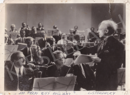 Eladó Ismeretlen fotós - Leopold Stokowsky és a zenekar, 1937 festménye