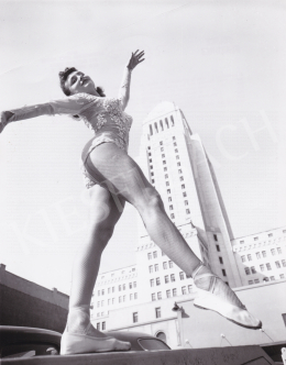  International News Photos - Ballet-Dancer in the City, c. 1945 