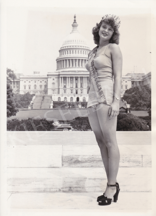 Eladó  Al, Muto (International News Photos) - Miss Nation's Capital, 1949 festménye