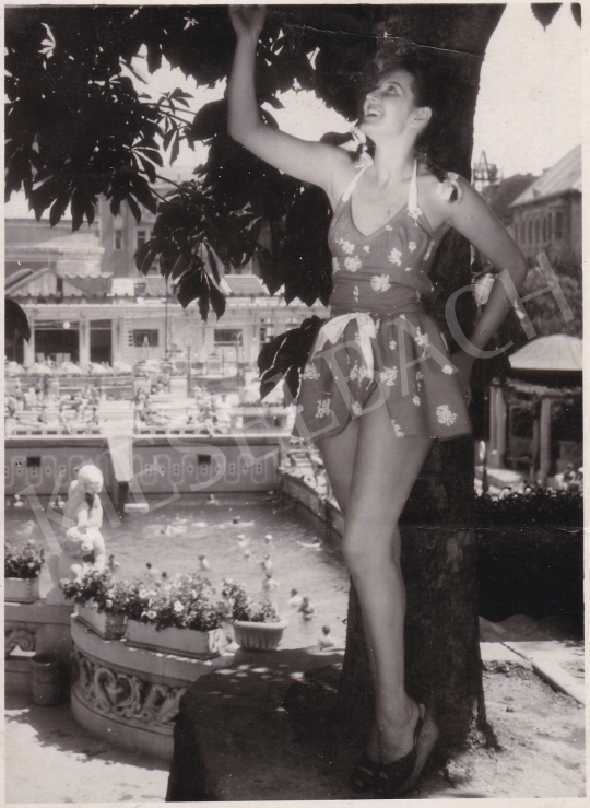 For sale  Inkey, Tibor and Ráth, Károly - Actress Erzsi Balogh in the Gellért Bath, c. 1943 's painting