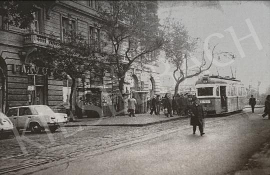 Eladó Ismeretlen magyar művész - Jászai Mari tér, a 15-ös villamos végállomása festménye