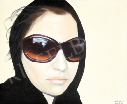  Fehér László - Fiatal lány napszemüvegben, 2006 
